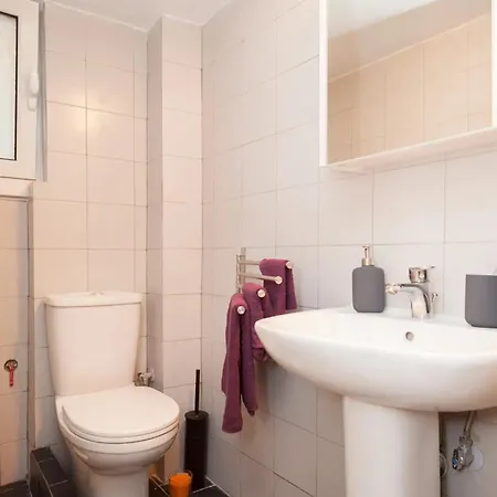 Apartment Close To Centre, Fast Internet. Athens