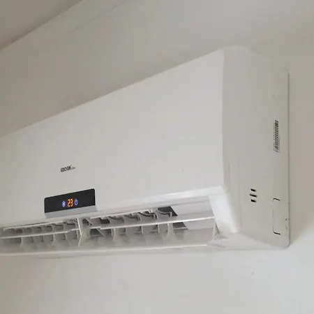 Apartment Close To Centre, Fast Internet.