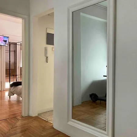 Apartment Close To Centre, Fast Internet.