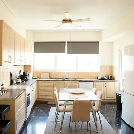 Spacious Glyfada Golf 4br -near + Shops Apartment *