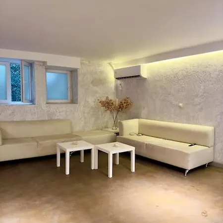 Anastasia Villa *