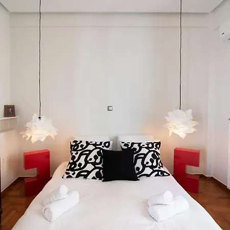 Apartment Renovated Penthouse With Stunning Views