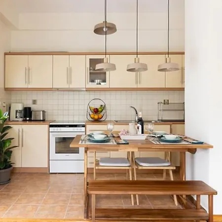 Thrive 100metre To Acropolis Apartment *