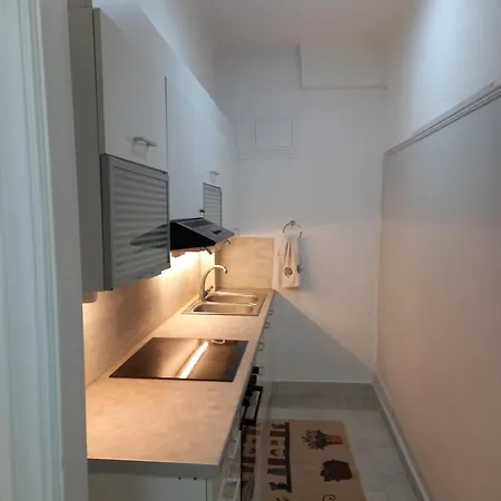 Apartment Underground Treasure Athens
