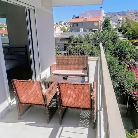 55sm Voula 4pax Athens