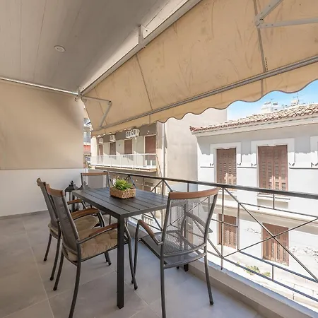 Chic 2br With Balcony Athens