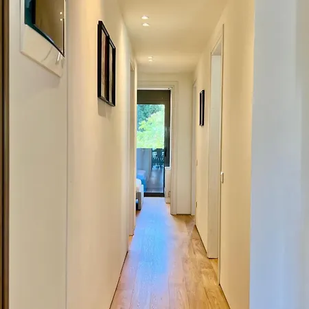 Orfeos Modern Retreat In Glyfada Διαμέρισμα