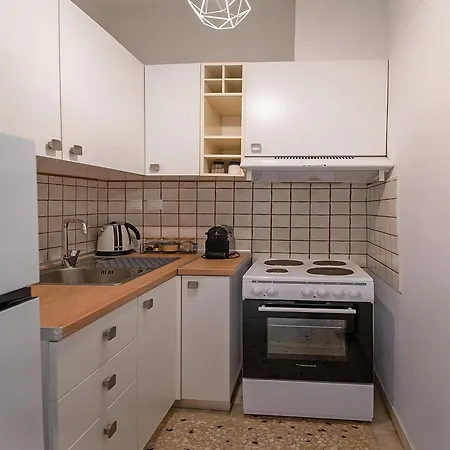Entire Apt, 3rd Floor, 1 Bedroom Apartment Athens