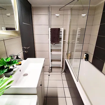 Comfortable Modern Entire House Near The Center Of Athens-blue Serenity Apartment