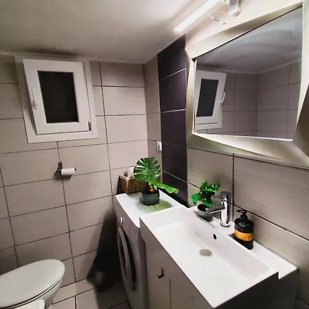 Comfortable Modern Entire House Near The Center Of Athens-blue Serenity Apartment Athens