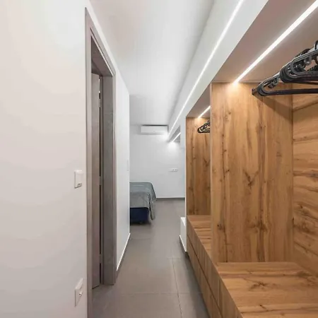 Stylish Loft In Apartment *