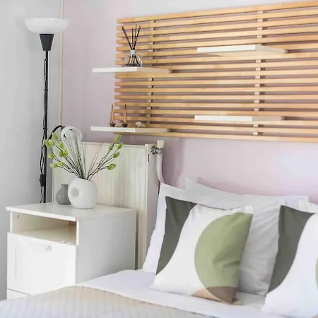 Apartment In The Alimos Marina