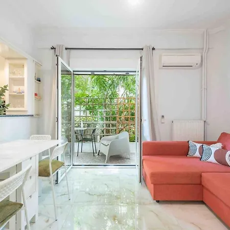 Apartment In The Alimos Marina Athens