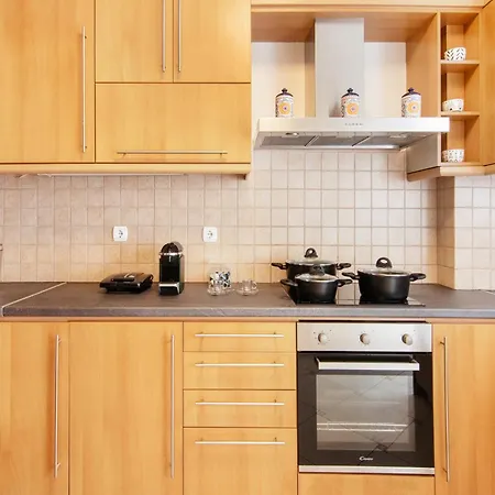 Bright And Luxurious 2br In Glyfada Apartamento