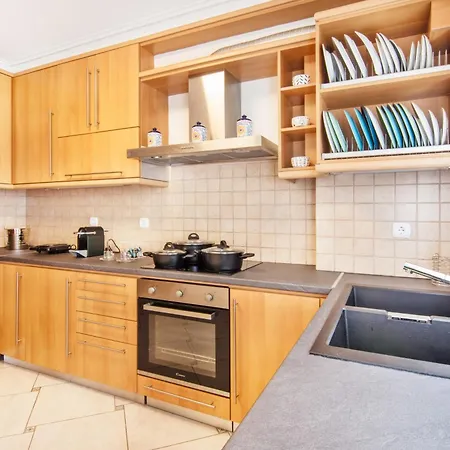 Bright And Luxurious 2br In Glyfada * Athens