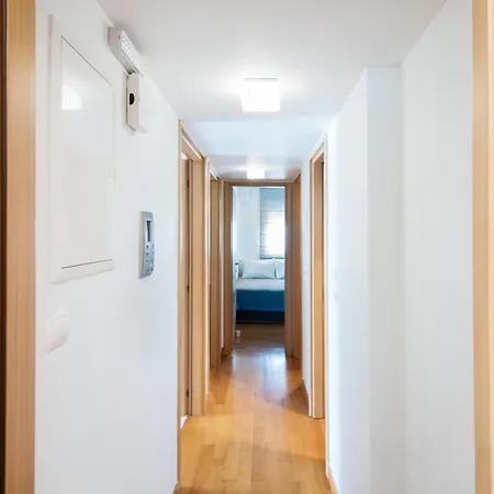 Bright And Luxurious 2br In Glyfada *