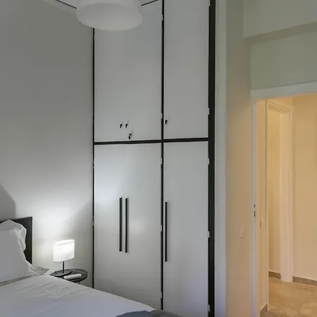 Apartment Mets Gem With Balcony Near Acropolis Athens