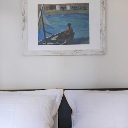 Apartment Mets Gem With Balcony Near Acropolis