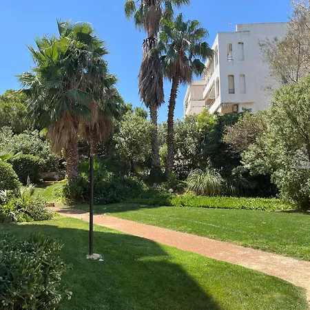 Voula Next Kavouri-vouliagmeni Athens