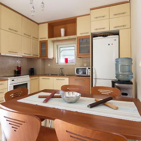 2 Bedroom In Marousi *