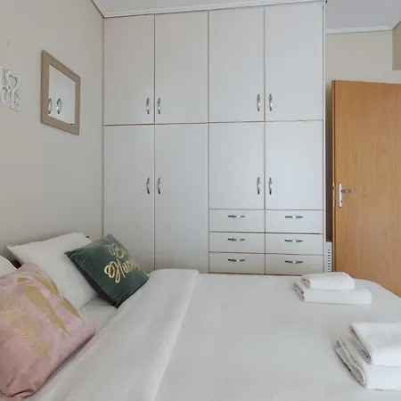 2 Bedroom In Marousi Athens