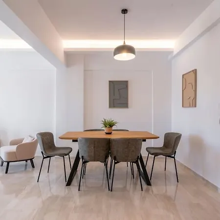 Riviera 2br Luxury Apartment *