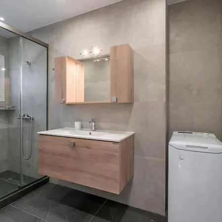 Riviera 2br Luxury Apartment Athens