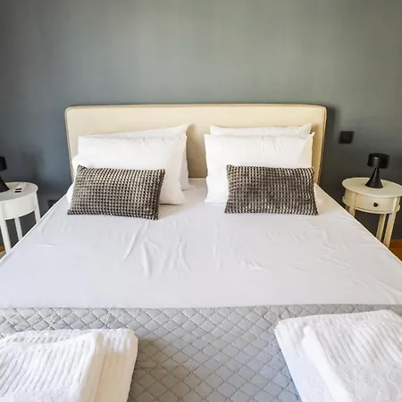 3bd With Acropolis & Temple Of Zeus View Apartment