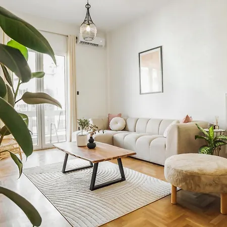 3bd With Acropolis & Temple Of Zeus View * Athens