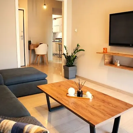 Mary's Apartment, Zografou * Αθήνα