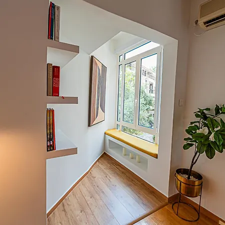 ιkia Plaka - Timeless Elegance In Apartment Athens
