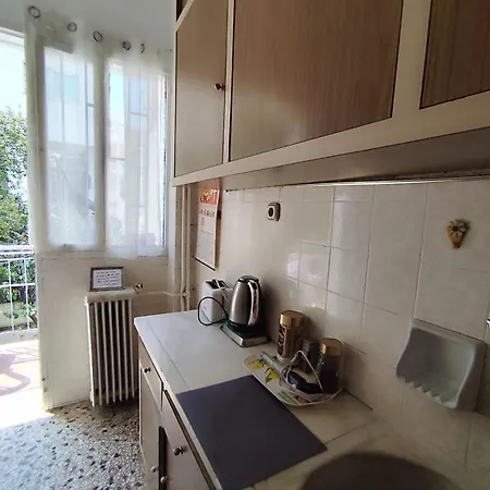 Cozy In Quiet Neighbourhood Privatunterkunft Athen