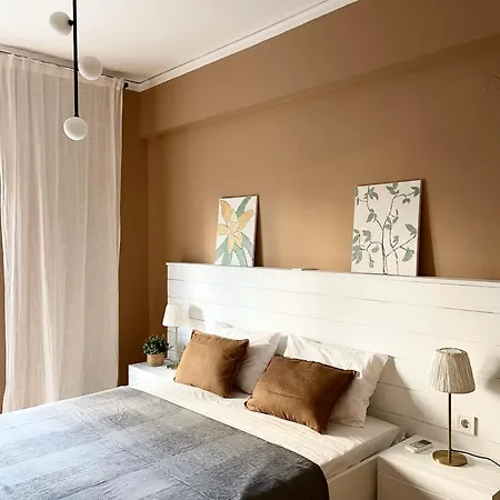 Comfy And Spacious Two Bedroom With Balcony *
