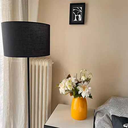 Comfy And Spacious Two Bedroom With Balcony Appartement