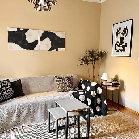 Apartment Comfy And Spacious Two Bedroom With Balcony Athens