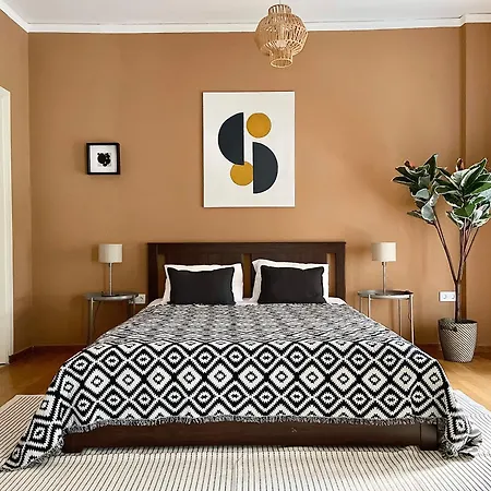 Comfy And Spacious Two Bedroom With Balcony * Athens