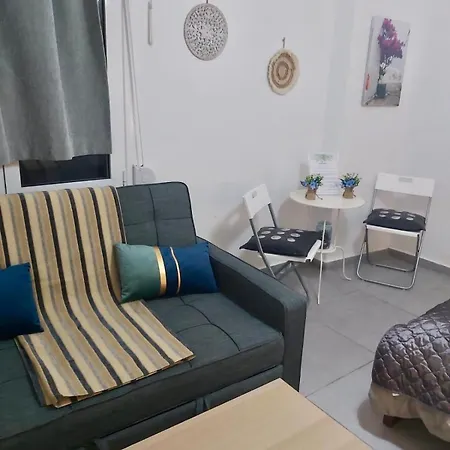 Cozy In Center Apartment Athens
