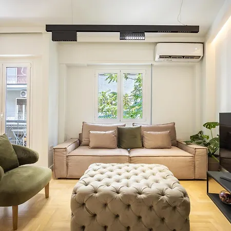 En Kallimarmaro Apartment Athens