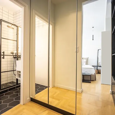 Apartment En Kallimarmaro Athens