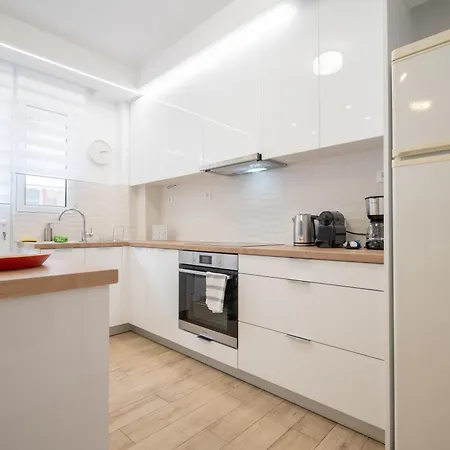 Train Station Flat For 4 Persons Apartamento