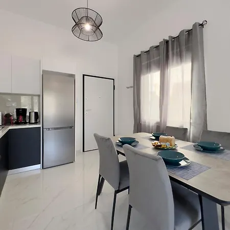 Monterey I1 54 Sqm Cozy In Paleo Faliro