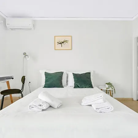 Sky & Acropolis View Rooftop Apartment! *