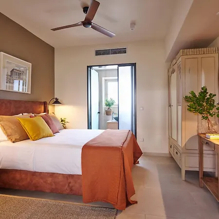 Rastoni Acropolis Uniquely Located Stylish Apartment *