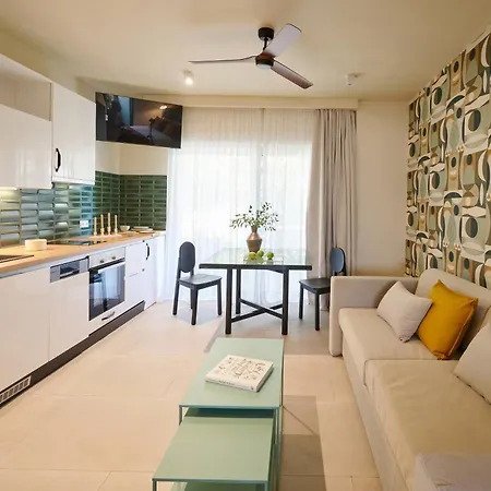 Rastoni Acropolis Uniquely Located Stylish Apartment Athens