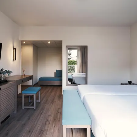 Hotell Civitel Attik & 4*