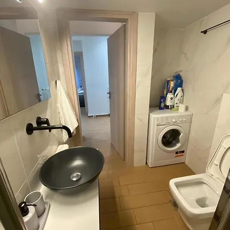 Utopia Apartment- At019