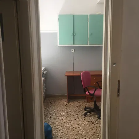 Apartment Simple & Spacious - Shared *