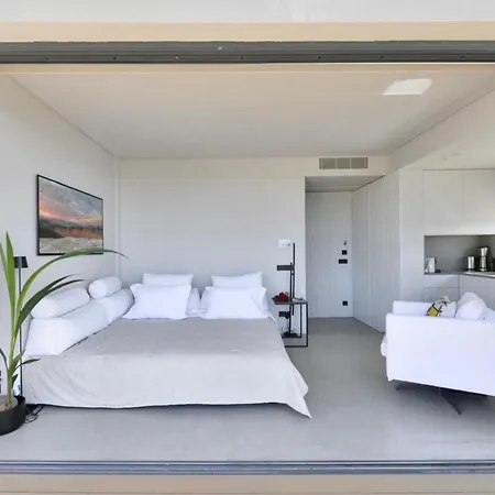 Vouliagmeni Panoramic 200m2 Rooftop & 25m2 Loft
