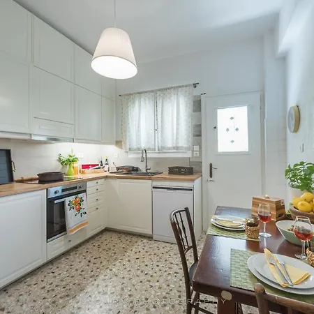 Apartment Magnificent Voula *