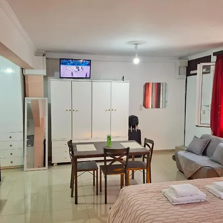 Acropolis Echoes Apartment *